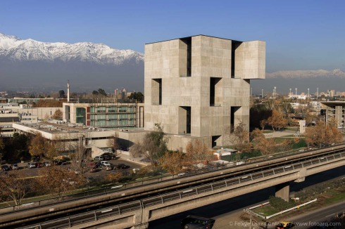 Bauwelt Innovationszentrum Uc Anacleto Angelini In Santiago De Chile